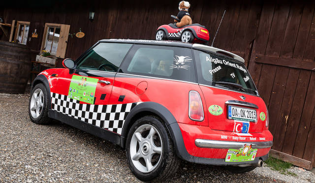 R50とよばれる最初期のMINI Cooper。2003年モデルだという