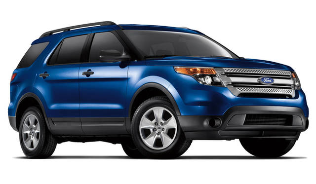 Ford エクスプローラー。全長5メートル、全幅2メートル、重量2トン超という巨大なこのクルマも、2リッターのエコブーストエンジンで走る