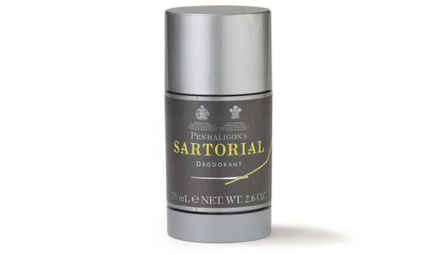 <strong>PENHALIGON’S｜ペンハリガン</strong>　サルトリアル フレグランス ボディバーム　3570円（75mL）　<br />トラディショナルなモス、トンカビーンズ、ラベンダーの調香に、種々のスパイスをくわえた、クラシックな香りの現代的解釈。その名の通りテイラーのアトリエをイメージしているとのこと