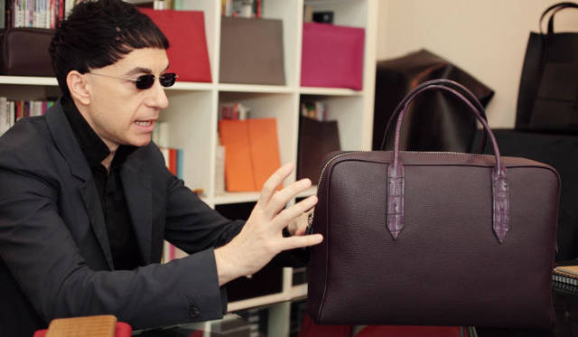 <strong>MAISON TAKUYA｜メゾン タクヤ</strong>　ハンドルにワニ革を使用したブリーフケース36万7500円