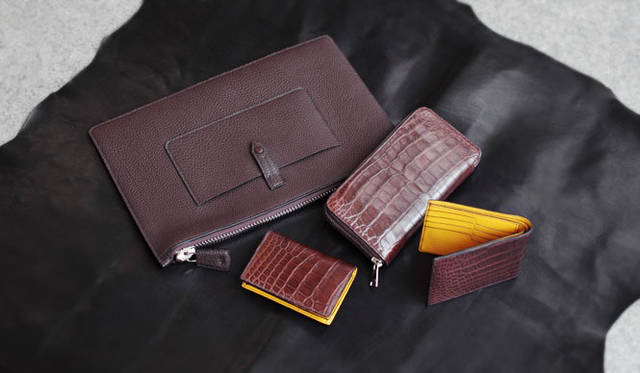 <strong>MAISON TAKUYA｜メゾン タクヤ</strong>　気品あるメンズ革小物と新作のクラッチバッグ