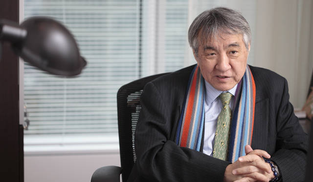 <strong>特集｜BLUE NOTE NOW!</strong>　「『ブルーノートとほかのジャズレーベルとのちがいは、3日間のリハーサルである』と言った人がいました。ジャズというのは即興の音楽だから、別に練習しなくてもできるわけですよ。だけど、ブルーノートはきちんと目的を持ってレコーディングに挑むんです」（行方さん）