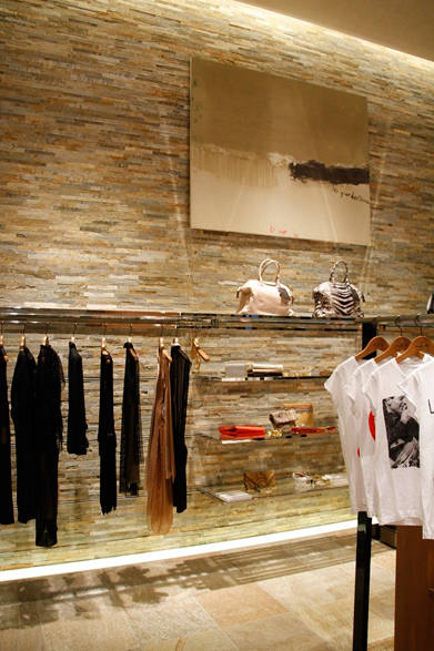 <strong>STRASBURGO｜ストラスブルゴ</strong>　初のウィメンズオンリーショップが「グランフロント大阪」にオープン