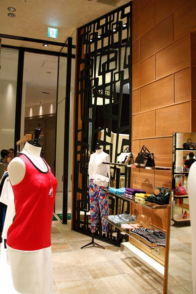 <strong>STRASBURGO｜ストラスブルゴ</strong>　初のウィメンズオンリーショップが「グランフロント大阪」にオープン