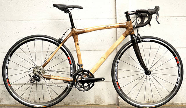 <strong>RIDE AOYAMA 2013「BESPOKE CYCLE MEETING」</strong>　「ZAMBIKES」 ザンビア産の超肉厚な竹で作られたロードバイク用バンブーフレーム