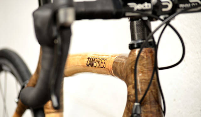 <strong>RIDE AOYAMA 2013「BESPOKE CYCLE MEETING」</strong>　「ZAMBIKES」 ザンビア産の超肉厚な竹で作られたロードバイク用バンブーフレーム