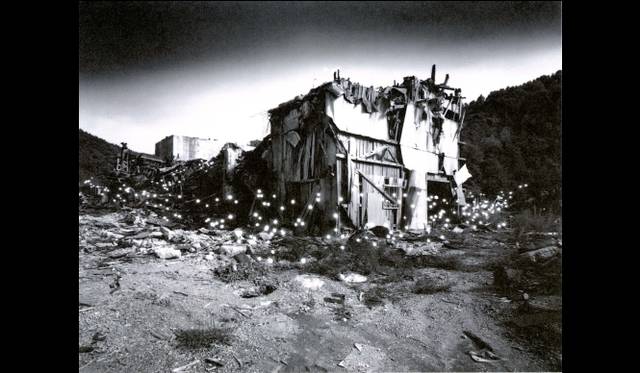 <strong>ART｜東京都写真美術館で『写真のエステ－五つのエレメント』展</strong>　佐藤時啓《Breath-graph》より 「#155 YUBARI」1992年 ゼラチン・シルバー・プリント