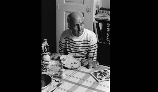 <strong>ART｜東京都写真美術館で『写真のエステ－五つのエレメント』展</strong>　森村泰昌《なにものかへのレクイエム（創造の劇場／パブロ・ピカソとしての私）》2010年 ゼラチン・シルバー・プリント