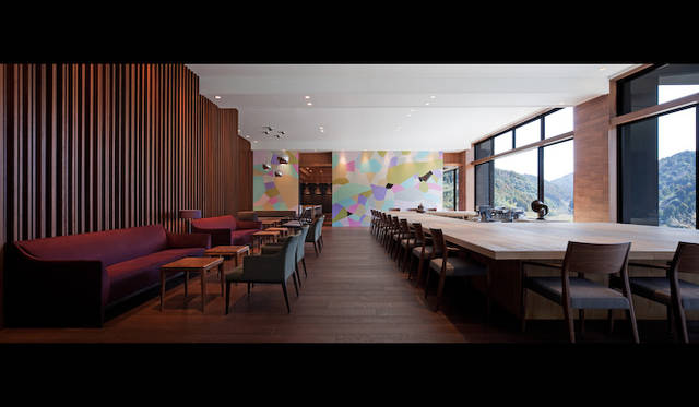 <strong>TRAVEL｜ ぬる湯につかり時を忘れる、山峡の湯治リゾート「ONCRI／おんくり」</strong>　