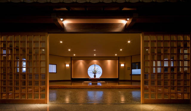 <strong>TRAVEL｜ ぬる湯につかり時を忘れる、山峡の湯治リゾート「ONCRI／おんくり」</strong>　