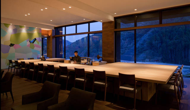 <strong>TRAVEL｜ ぬる湯につかり時を忘れる、山峡の湯治リゾート「ONCRI／おんくり」</strong>　