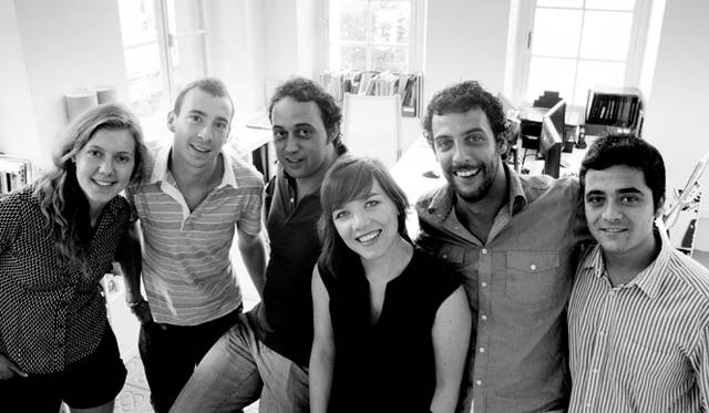 <strong>Salvatore Ferragamo│サルヴァトーレ フェラガモ</strong> 新作フレグランス「アクア エッセンツィアーレ」　ボトルデザインを担当したSotano Studioチーム