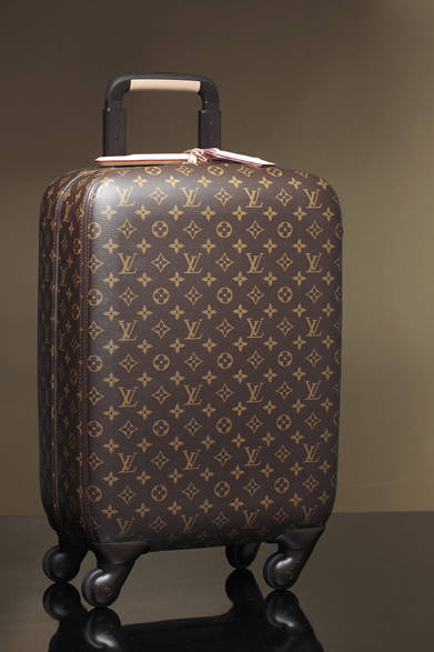 <strong>LOUIS VUITTON｜ルイ・ヴィトン</strong>　「ゼフィール 55」[H55 x W35 x D25cm] 34万6500円