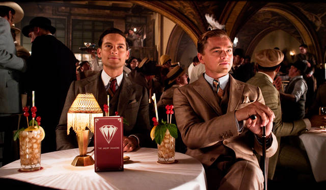 <strong>Tiffany & Co.｜「グレート ギャツビー」コレクション</strong>　レオナルド・ディカプリオらが身につけるメンズの指輪やカフリンクスは、ジーグフェルド コレクションより（ティファニー全店で発売中）　© 2013 Warner Bros. Entertainment Inc. All rights reserved.