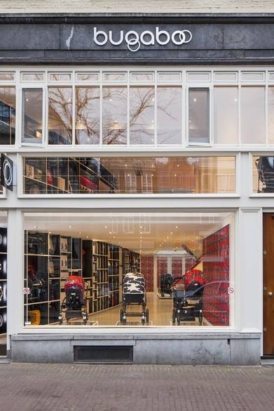 アムステルダムの中心地、カイゼルス運河沿いに位置する2フロアの店舗