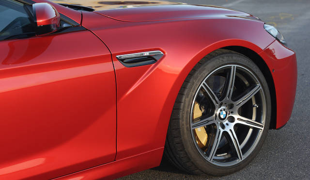 コンペティションパッケージにおごられる、20インチMライトアロイホイール