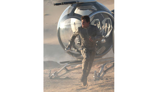 <strong>MOVIE｜『オブリビオン』</strong>　© 2013 Universal Studios. ALL RIGHTS RESERVED.