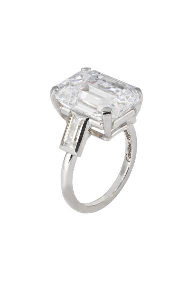 エンゲージメント リング<br />Vincent de la Faille © Cartier