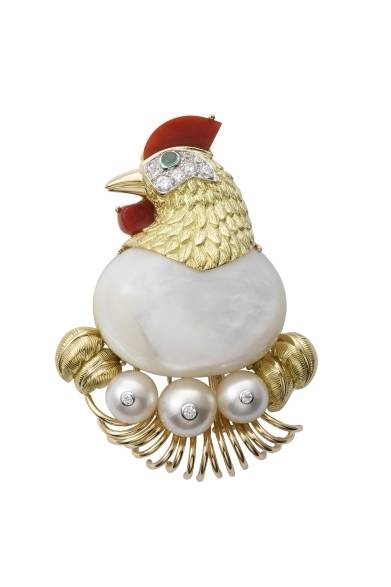 「めんどり」ブローチ<br />Amélie Garreau © Cartier