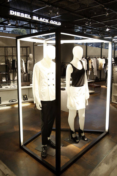 <strong>DIESEL｜ディーゼル</strong>　コンセプトストア「ディーゼル シブヤ」　DIESEL BLACK GOLD