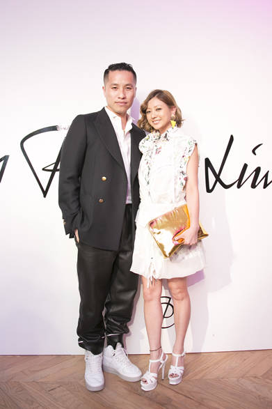 左から フィリップ・リムさん、伊藤千晃（AAA）さん