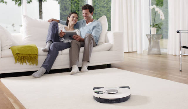 <strong>YAMAGIWA｜ヤマギワ</strong>　 VORWERK（フォアベルク）ロボット掃除機コーボルト（kobold）VR100