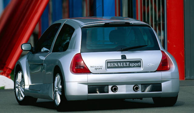 renault_clio_v6_02