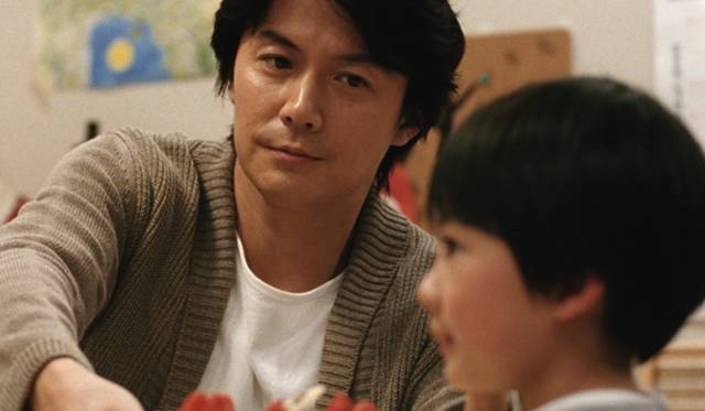 <strong>2013年国際映画祭速報｜第66回カンヌ映画祭</strong>　『そして父になる』　主演の福山雅治（左）と二宮慶多　Courtesy of Festival de Cannes