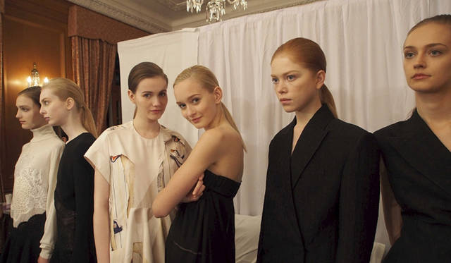 <strong>STELLA McCARTNEY｜ステラ マッカートニー</strong> 英国大使館で秋冬コレクションのプレゼンテーションを実施