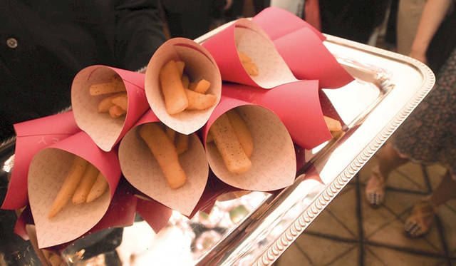 <strong>STELLA McCARTNEY｜ステラ マッカートニー</strong> 英国大使館で秋冬コレクションのプレゼンテーションを実施