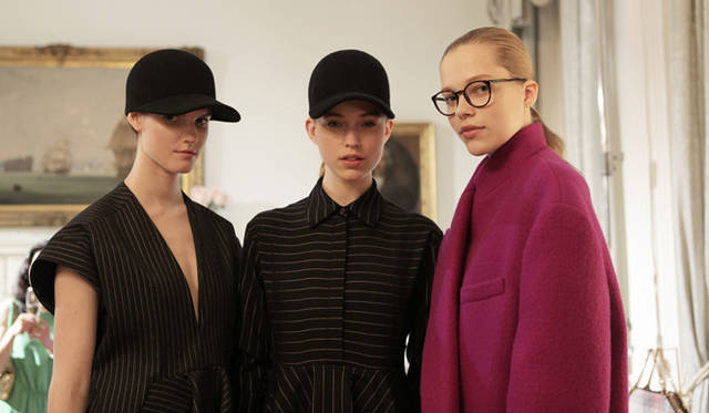 <strong>STELLA McCARTNEY｜ステラ マッカートニー</strong> 英国大使館で秋冬コレクションのプレゼンテーションを実施