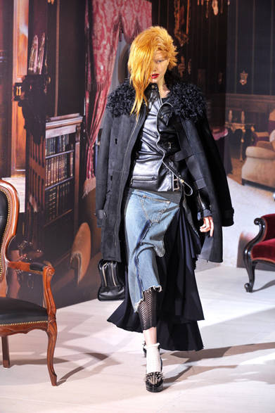 <strong>ロエベ×ジュンヤ ワタナベ　コラボレーションコレクション</strong>