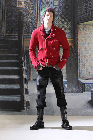 <strong>ロエベ×ジュンヤ ワタナベ　コラボレーションコレクション</strong>