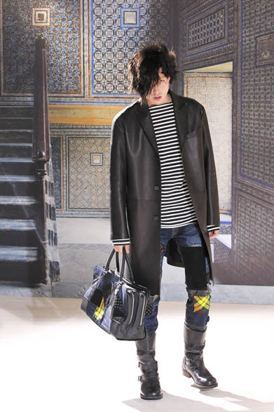 <strong>ロエベ×ジュンヤ ワタナベ　コラボレーションコレクション</strong>