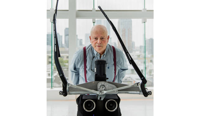 ©Louis Vuitton / Jérémie Souteyrat<br />Courtesy of Espace Louis Vuitton Tokyo<br /><br />Conducteurとトーマス・バイルレ