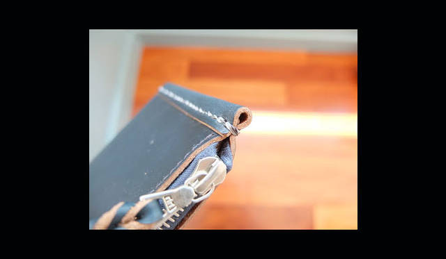 <strong>WISTERIA｜ウィステリア</strong>　「ARTS & CRAFTS×FUJITO」L-Round Zip Top Purce 1万5750円