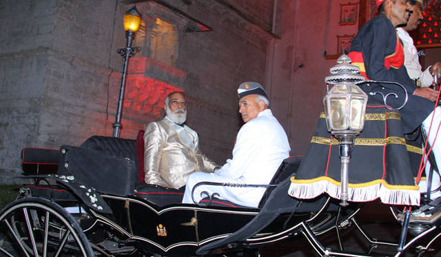 <strong>LOUIS XIII｜ルイ13世<</strong>　「ルイ13世 レア・カスク42.6」プレスツアー　第76代マハーラージャ、Arvind Singh Mewar登場