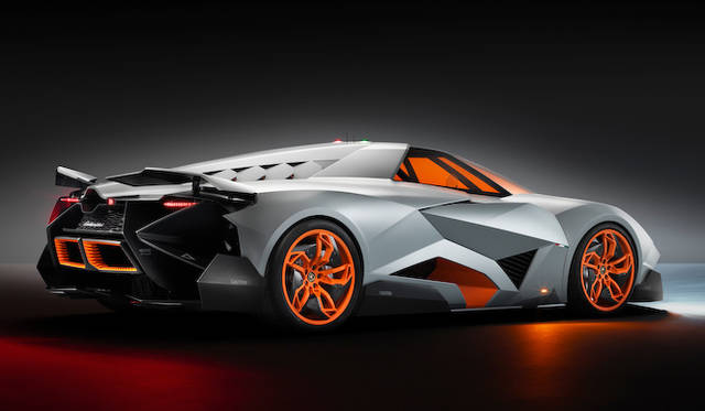 ランボルギーニ「エゴイスタ」は生産モデルとはちがう自由な発想でデザインされたコンセプトモデル。ゴルフとは対極にあるデ・シルヴァによる最新の仕事のひとつ