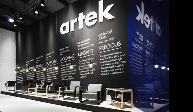 <strong>青木昭夫がリポートする「2013年サローネビューイング」</strong>　「ARTEK（アルテック）」ICONIC SUCCESSというテーマでアルヴァ・アアルトのARMCHAIRシリーズを中心とした名作もシックな黒が追加された