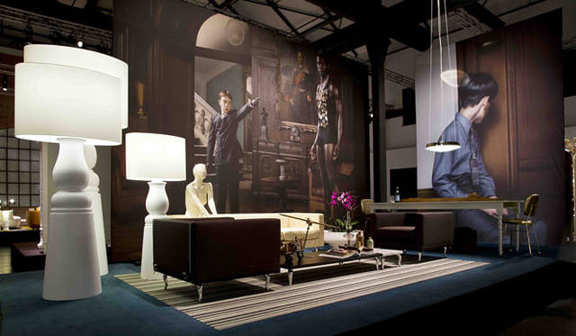 <strong>青木昭夫がリポートする「2013年サローネビューイング」</strong>　「moooi（モーイ）」左のスタンド照明はマルセル・ワンダースによる新作FAROOO LAMP。Photo by Valentina Zanobelli