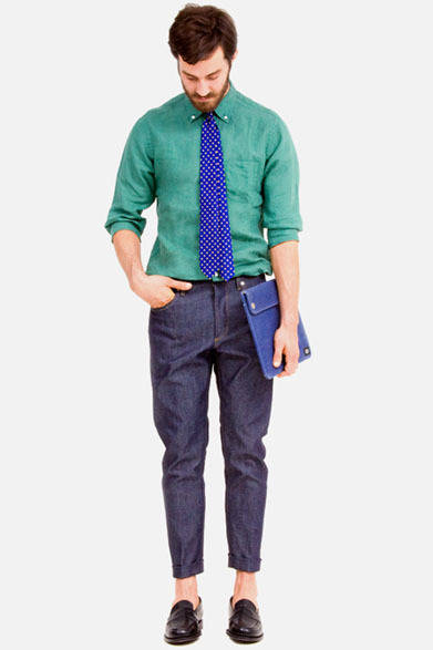 <strong>BEAUTY&YOUTH UNITED ARROWS</strong>　「Web LOOK BOOK “LOOKS” 2013 SUMMER」　シャツ1万1550円、パンツ1万1550円、タイ8400円、バッグ1万500円、靴3万3600円