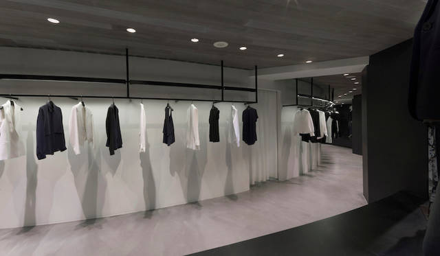 佐藤オオキ氏は世界すべてのtheoryフラッグシップショップのデザインを手がける<br />写真はtheory パリ店