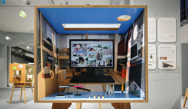 <strong>東京物産展</strong>　ミラノサローネ2013でのインスタレーション展「10 Japanese Designers in koloro-desk」　Photo by Takumi Ota