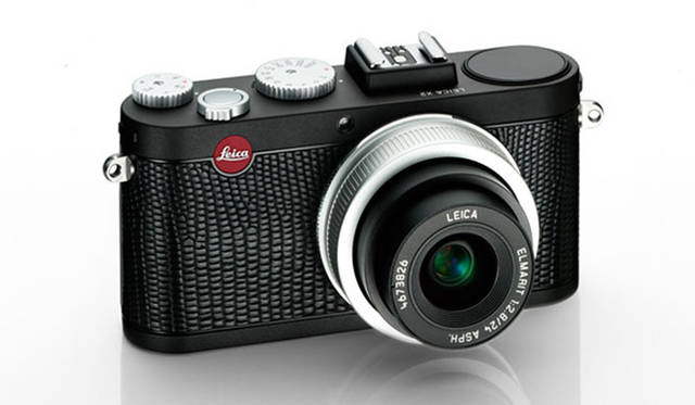 <strong>Leica｜ライカ</strong>　オープン記念特別限定モデル「ライカX2 Yokohama Edition」28万3500円（ライカそごう横浜店限定30 台）