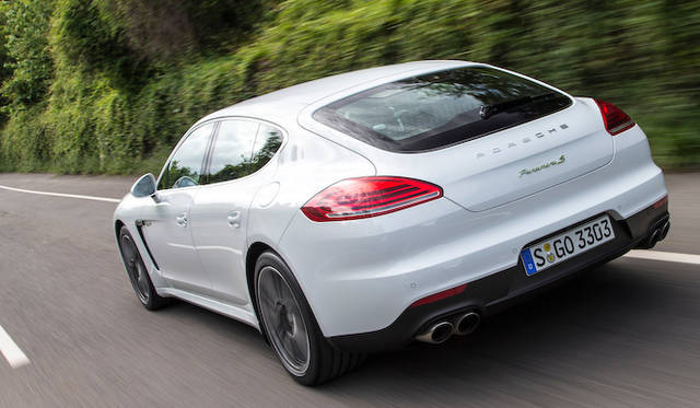 専用充電ケーブル