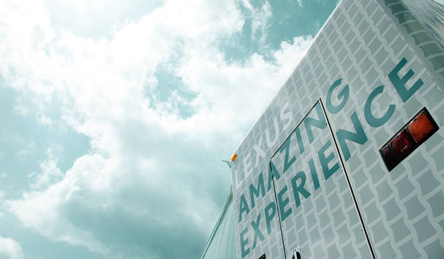 「LEXUS AMAZING EXPERIENCE」。これは、レクサスがあらたに提案する“Tourism（旅）”と“Sport Driving（スポーツドライブ）”のふたつを軸にした、知性と好奇心に溢れた、大人の遊び心を刺激する体験型のプログラム。