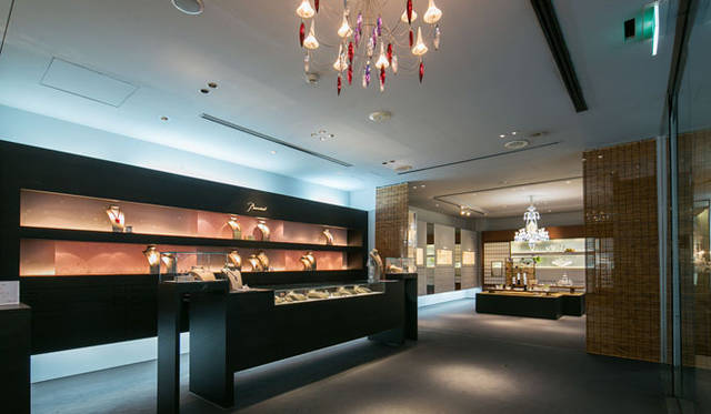 <strong>Baccarat｜バカラ</strong>　バカラショップ 丸の内「バカラと暮らす四季」春