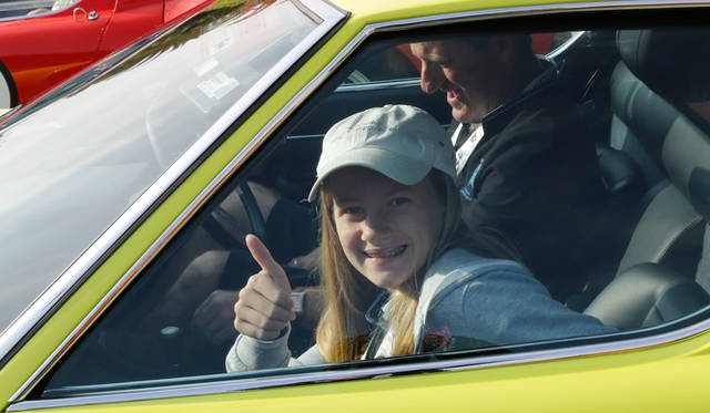 世界遺産「ピサのドゥオモ広場」をかすめて走る。ここは「ピサの斜塔」が建っていることで有名