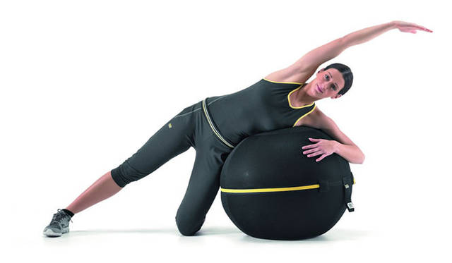 <strong>TECHNOGYM｜テクノジム</strong>　座っている時間をエクササイズに変えるモダンデザインのバランスボール「WELLNESS BALL™ アクティブシッティング」