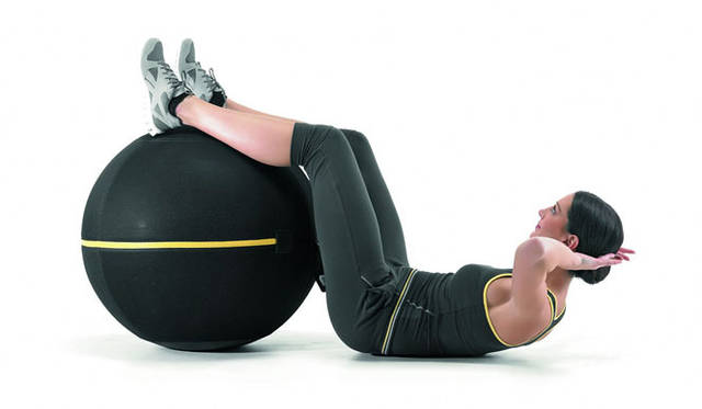 <strong>TECHNOGYM｜テクノジム</strong>　座っている時間をエクササイズに変えるモダンデザインのバランスボール「WELLNESS BALL™ アクティブシッティング」